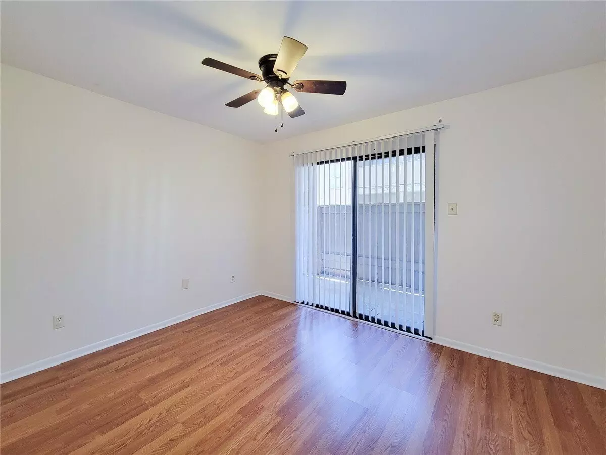 8435 Hearth Drive, Houston, TX 77054 photo 2