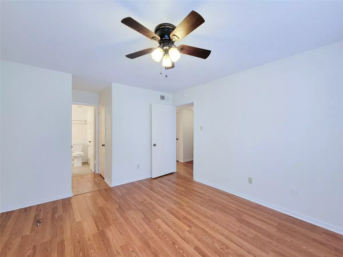 8435 Hearth Drive, Houston, TX 77054 photo 3