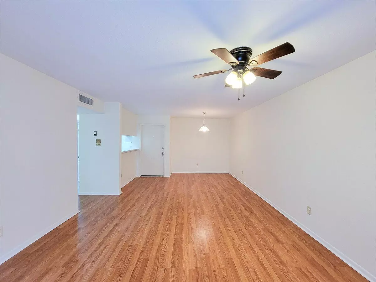 8435 Hearth Drive, Houston, TX 77054 photo 4