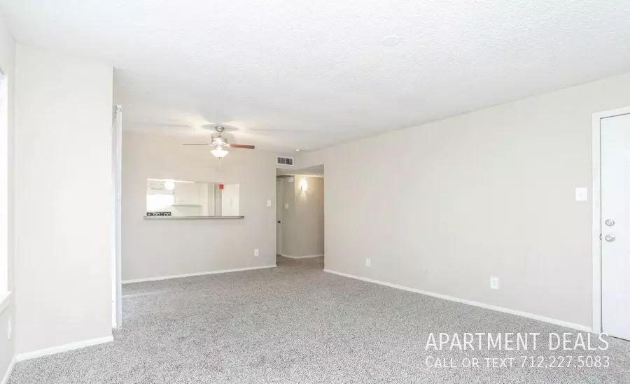 844 Greens Road, Houston, TX 77060 photo 4