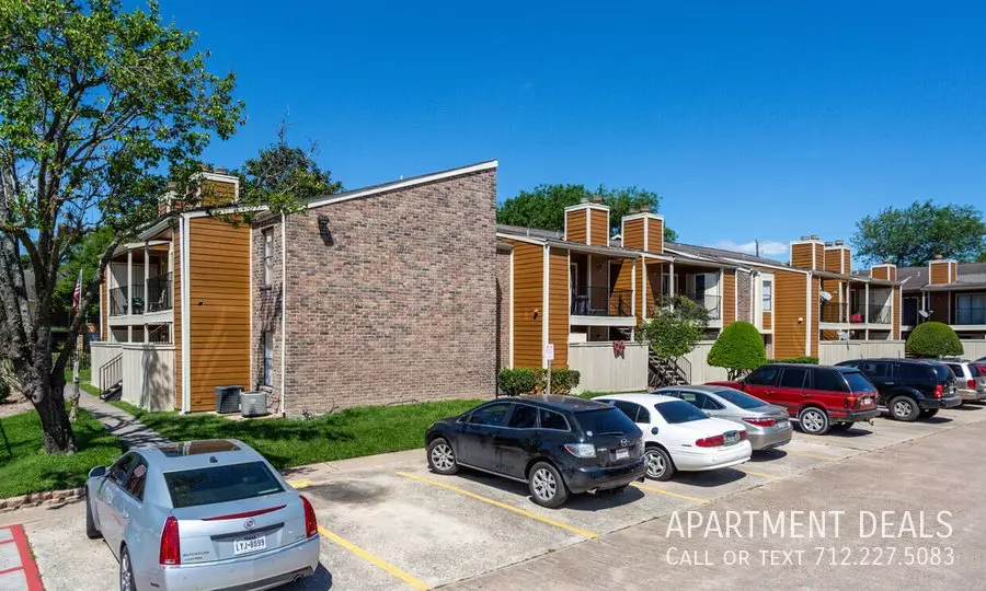 844 Greens Road, Houston, TX 77060 photo 5