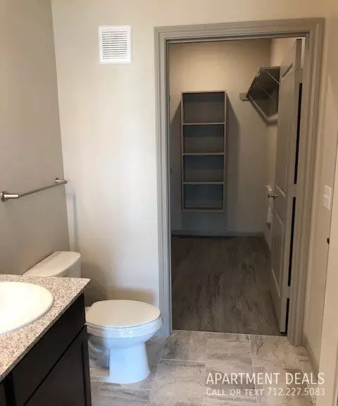 8512 Hempstead Road, Houston, TX 77008 photo 2