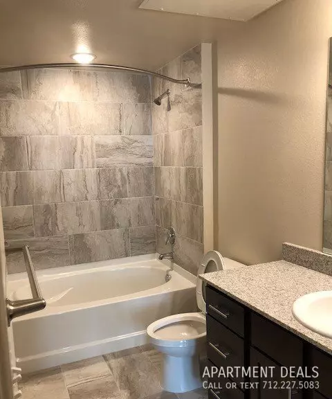 8512 Hempstead Road, Houston, TX 77008 photo 4