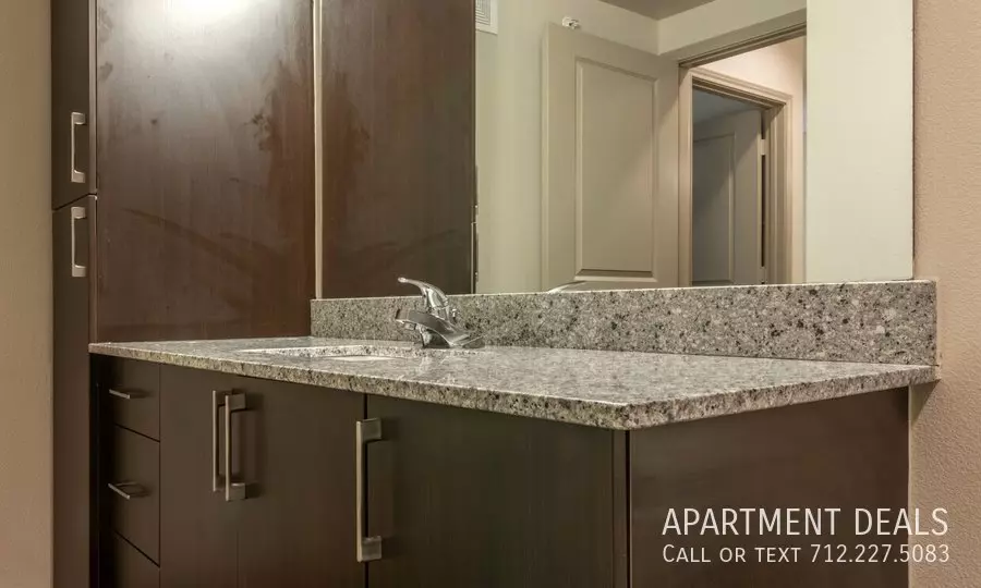 8526 Madie Drive, Houston, TX 77022 photo 5