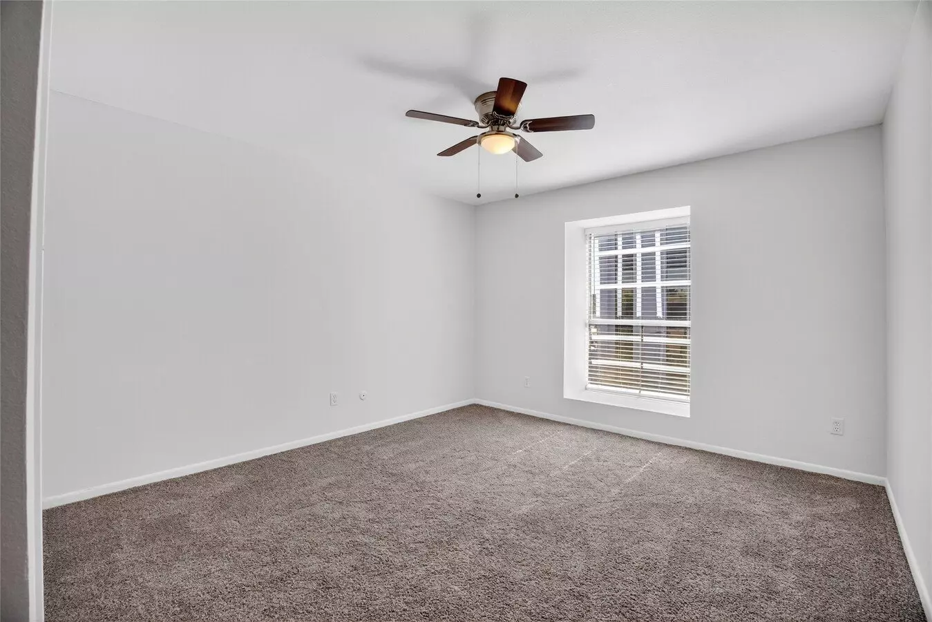 8527 Hearth Drive, Houston, TX 77054 photo 5