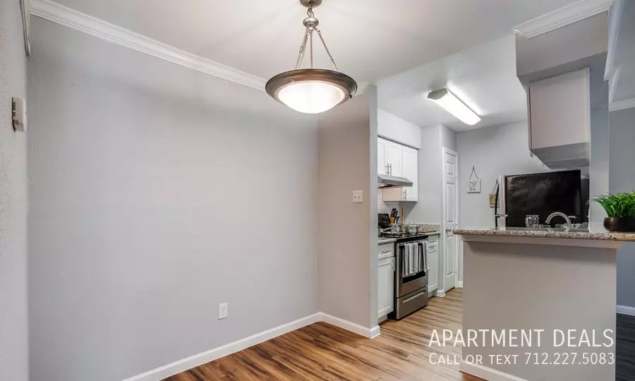 857 Threadneedle Street, Houston, TX 77079 photo 3