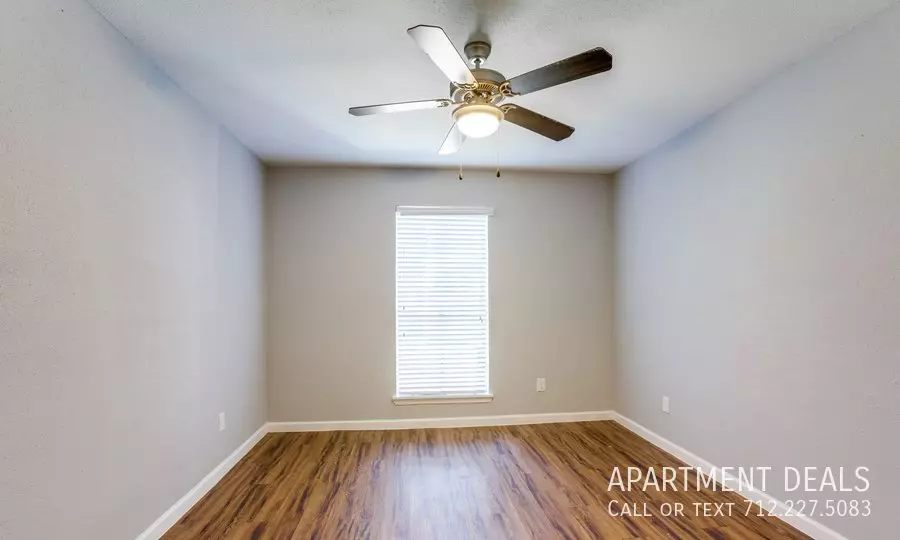 857 Threadneedle Street, Houston, TX 77079 photo 4