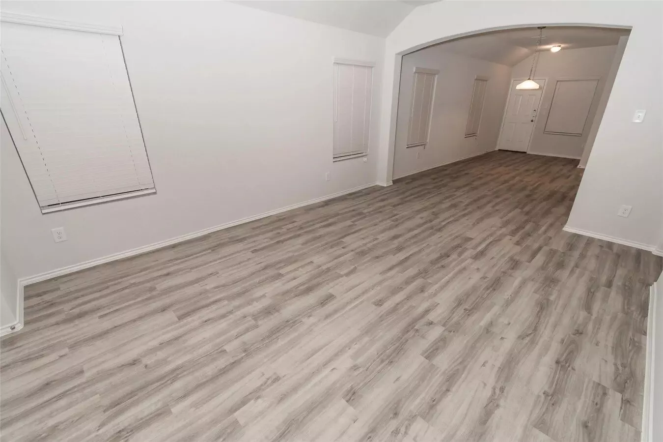 8602 Wilkins Oaks Drive, Houston, TX 77028 photo 3