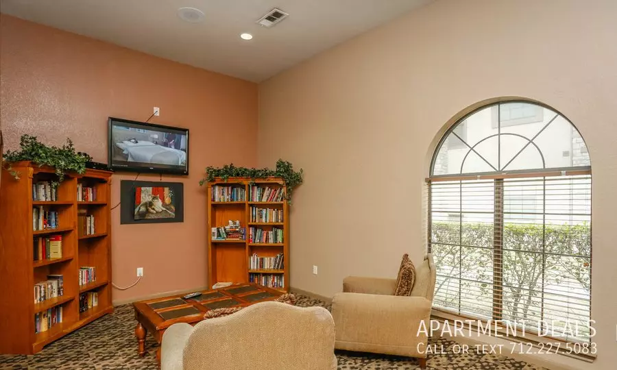 8631 Winkler Drive, Houston, TX 77017 photo 2