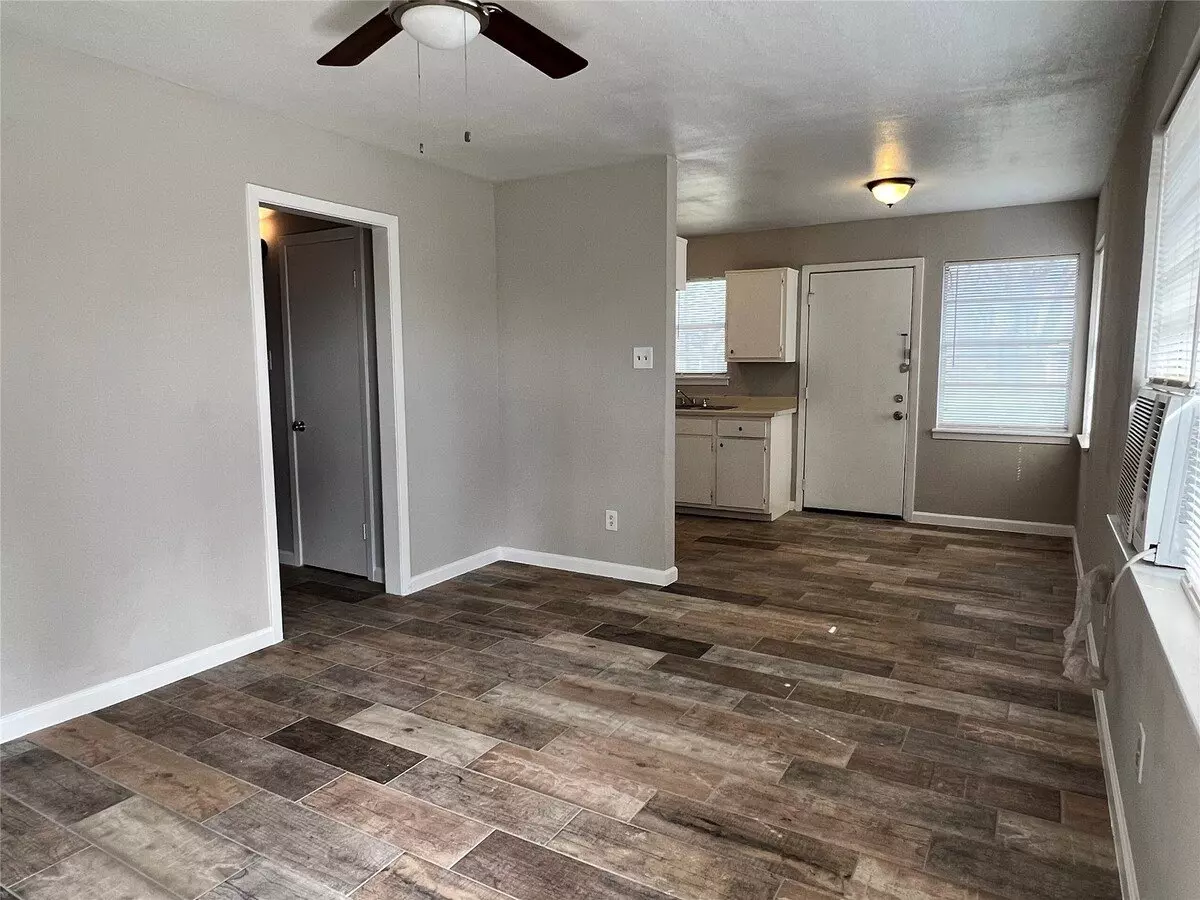 8713 Peachtree Street, Houston, TX 77016 photo 5