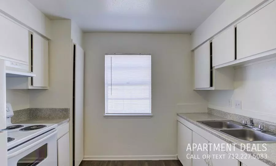 8716 Fondren Road, Houston, TX 77074 photo 3