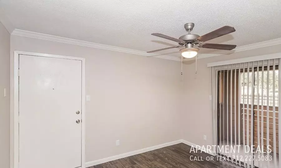 8907 Jones Road, Houston, TX 77065 photo 2