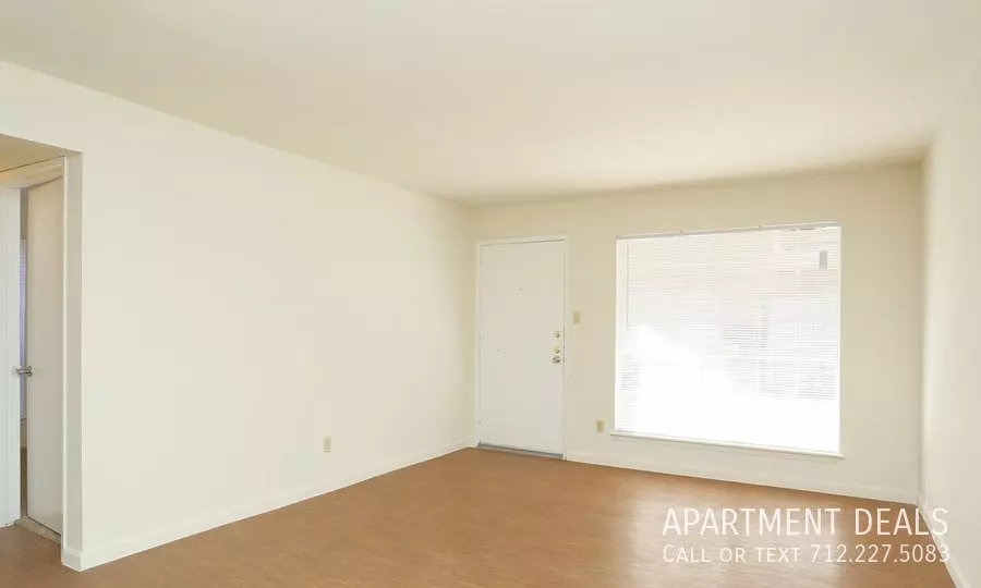 8915 Lugary Drive, Houston, TX 77074 photo 4