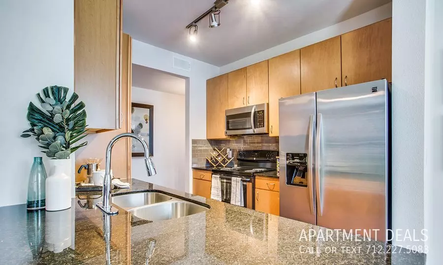 9 Whittington Drive, Houston, TX 77077 photo 5