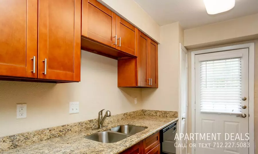 9007 Kempwood Drive, Houston, TX 77080 photo 2