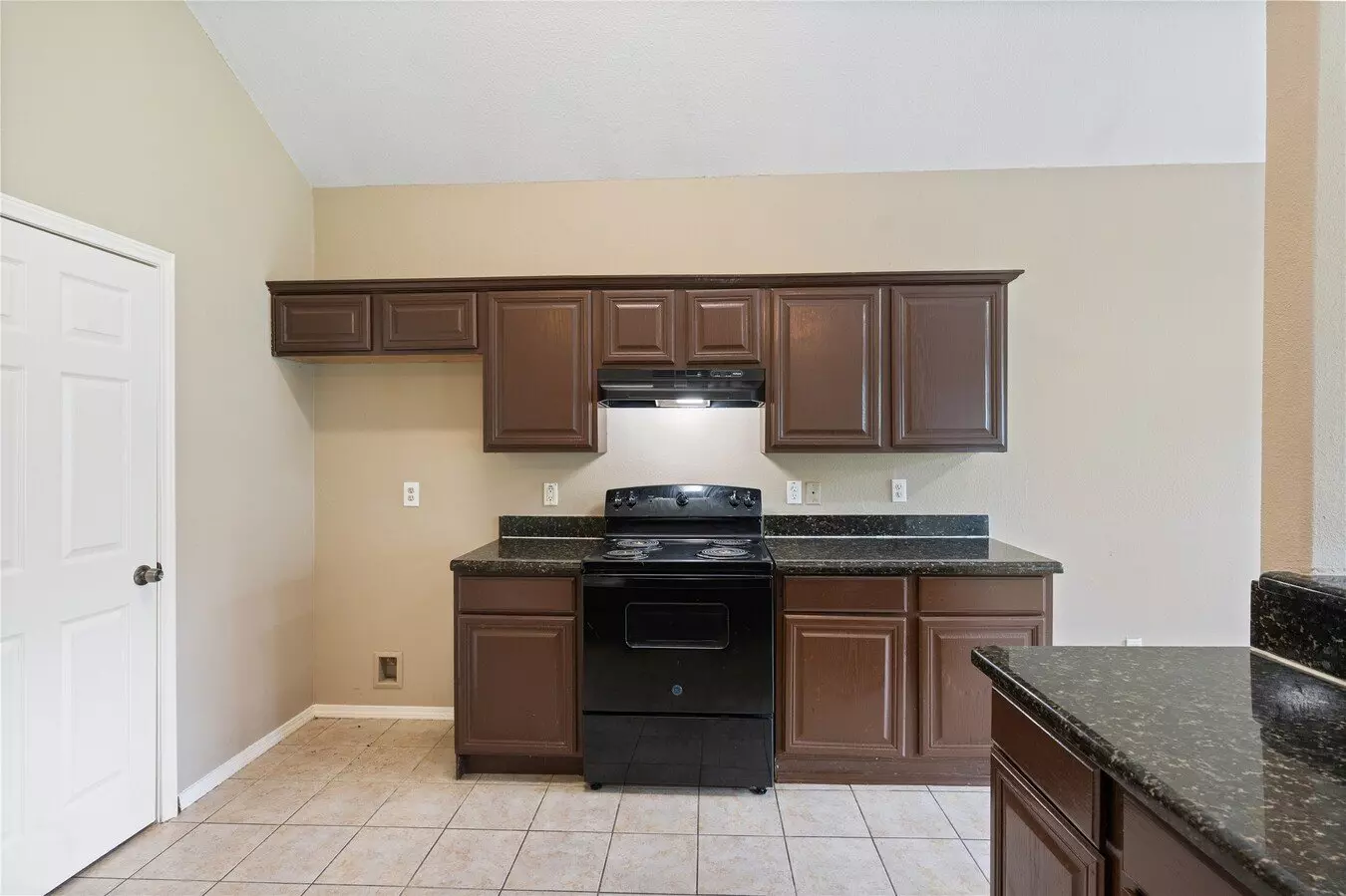 9104 N Green Riv photo 2