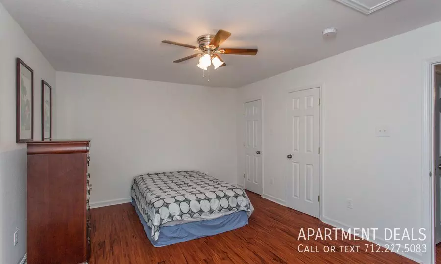 9207 Clarewood Drive, Houston, TX 77036 photo 4