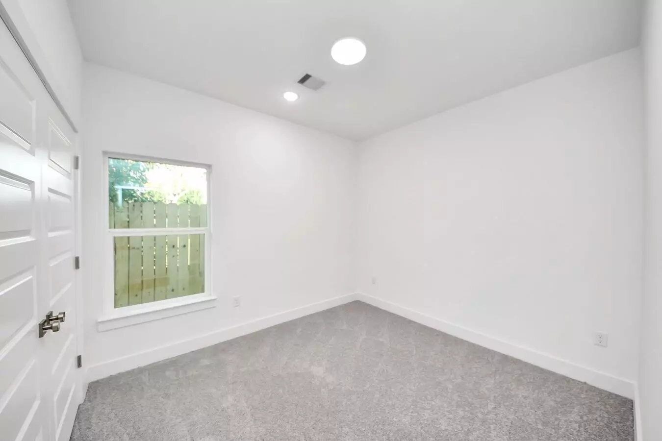 9409 Caddo Road, Houston, TX 77078 photo 4
