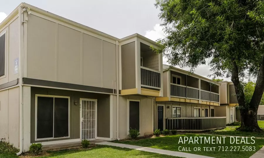 9420 South Dairy Ashford Road, Houston, TX 77099 photo 2