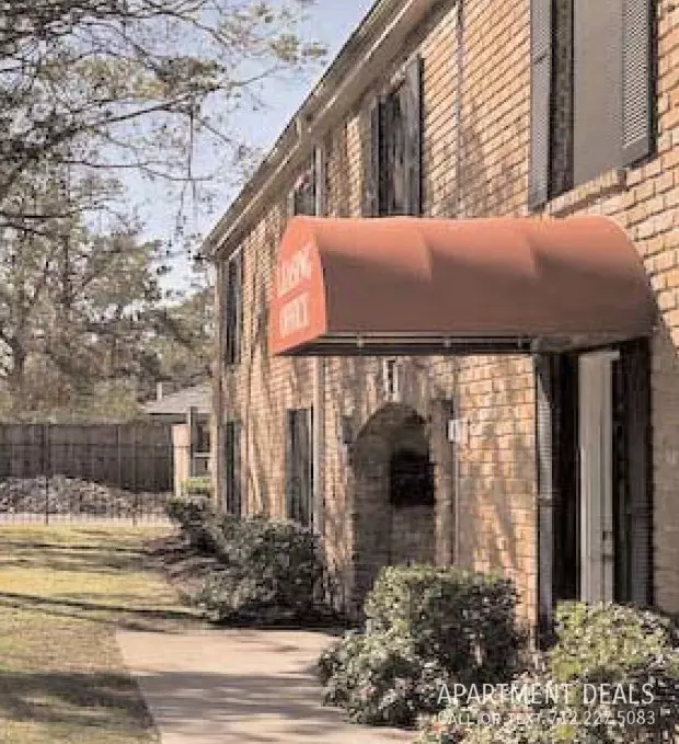956 Villa De Matel Road, Houston, TX 77023 photo 3