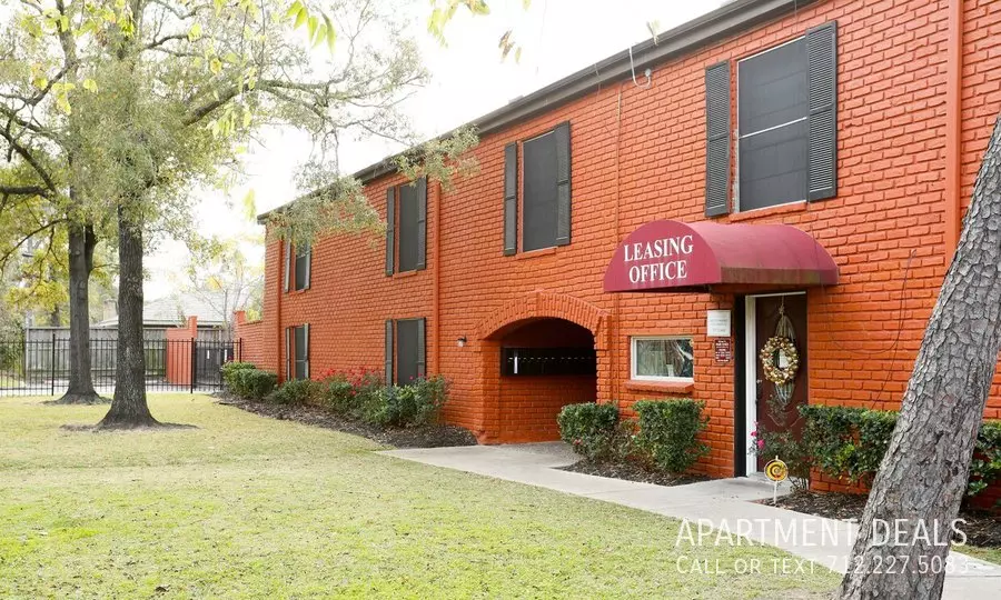 956 Villa De Matel Road, Houston, TX 77023 photo 5