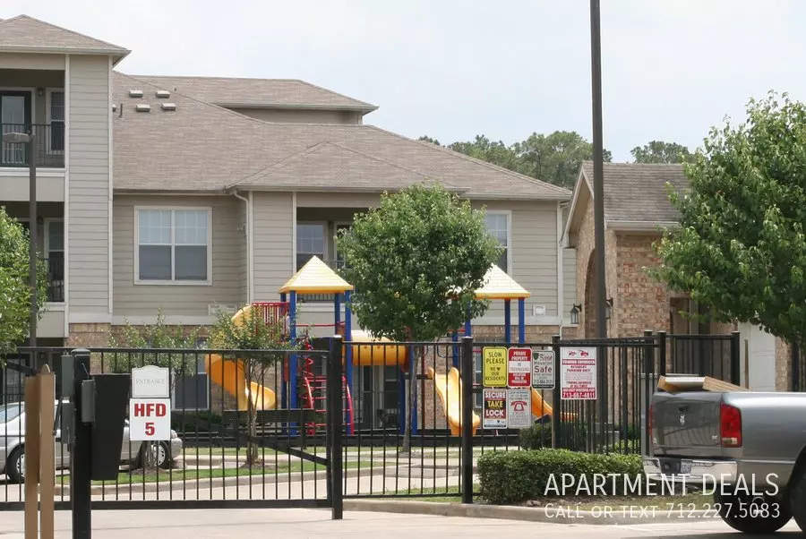 965 Tidwell RD photo 4