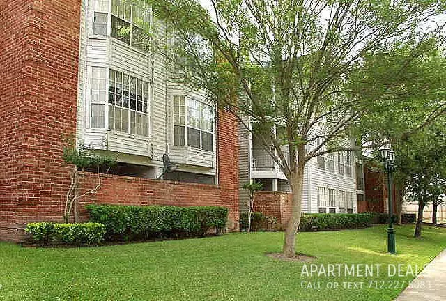 9707 Forum Park Drive, Houston, TX 77036 photo 2