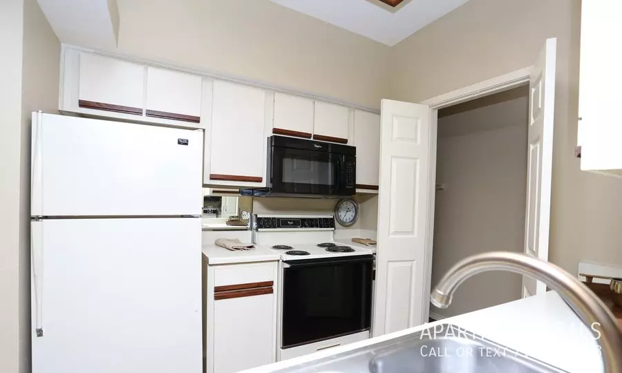 9723 Cypresswood Drive, Houston, TX 77070 photo 3