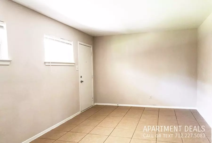 9739 Neuens Road, Houston, TX 77080 photo 2