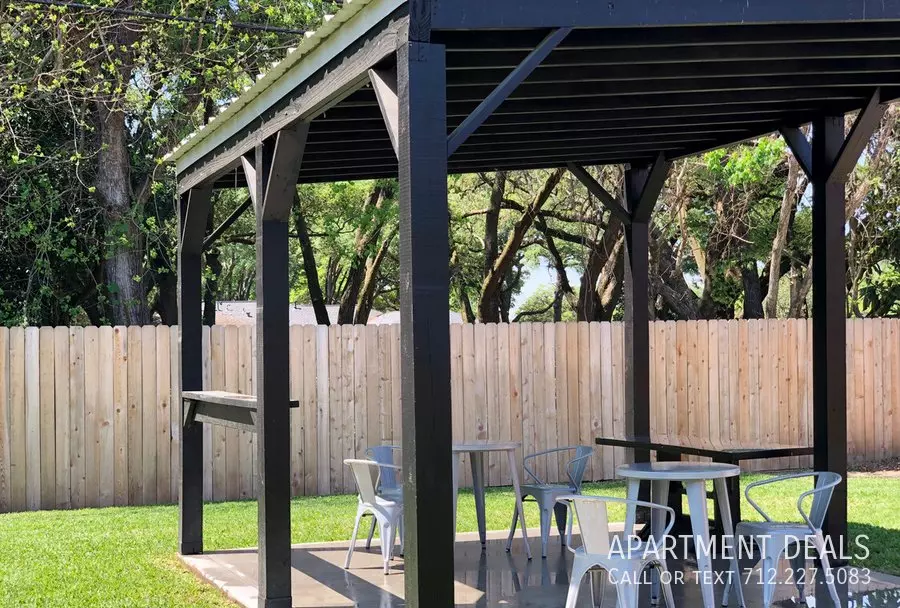 9739 Neuens Road, Houston, TX 77080 photo 4