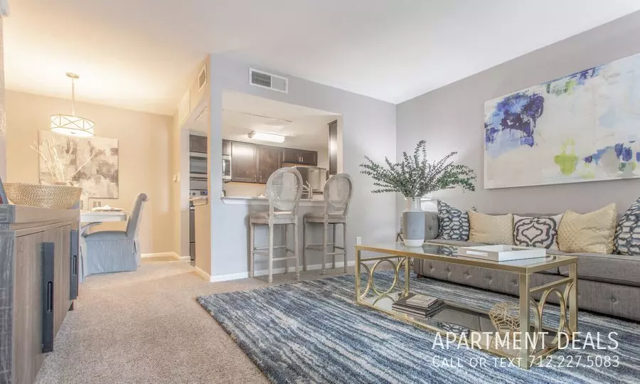 976 Bunker Hill Road, Houston, TX 77024 photo 5