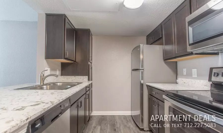 976 Bunker Hill Road, Houston, TX 77024 photo 3