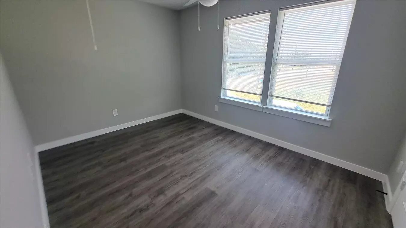 9806 Fillmore Street, Houston, TX 77029 photo 2
