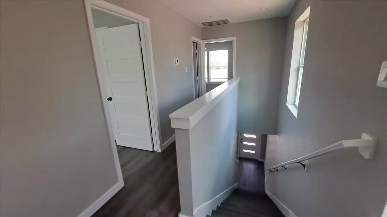 9806 Fillmore Street, Houston, TX 77029 photo 3