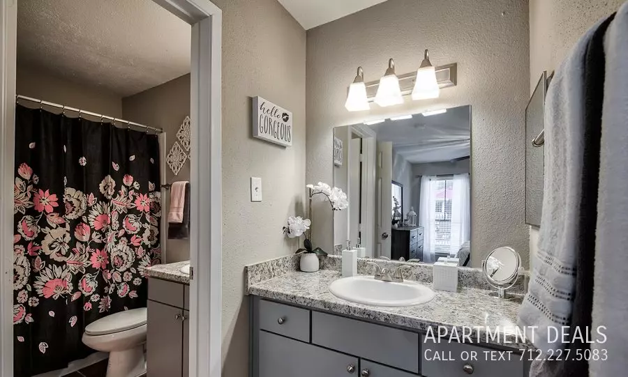 9806 Hollock Street, Houston, TX 77075 photo 5