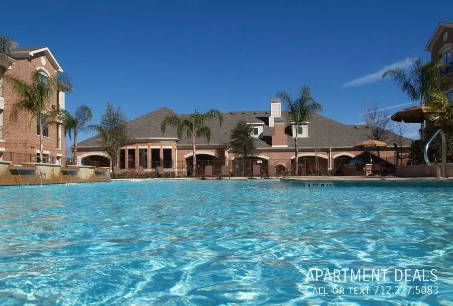 9895 Cypresswood Drive, Houston, TX 77070 photo 2