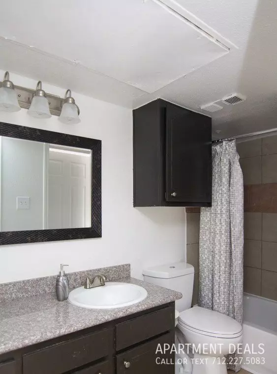 9907 Club Creek Drive, Houston, TX 77036 photo 4
