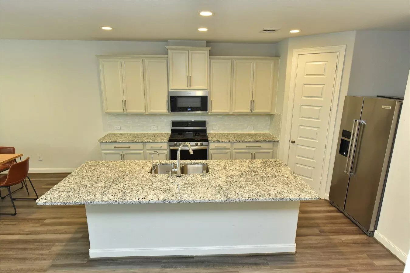 9907 Smokehouse Silo Lane, Houston, TX 77080 photo 4