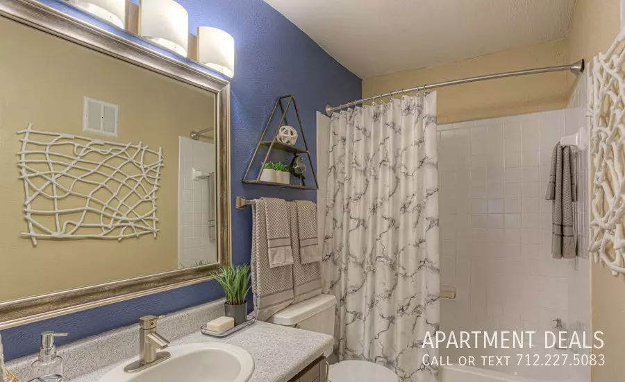 9946 Richmond Avenue, Houston, TX 77042 photo 4