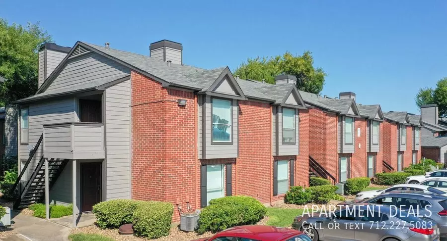 9946 Richmond Avenue, Houston, TX 77042 photo 2