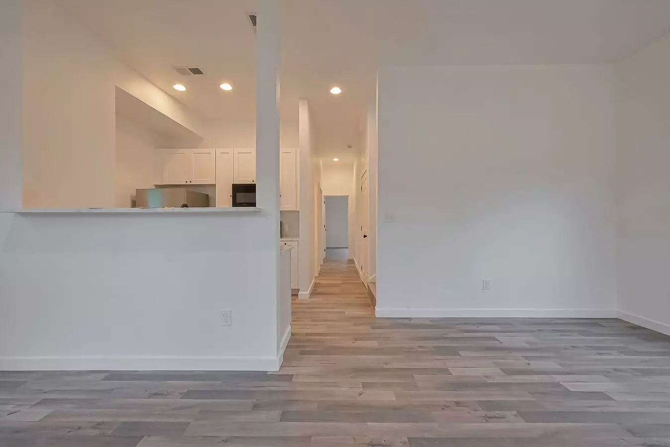 9005 Hilda Street, Houston, TX 77033 photo 3