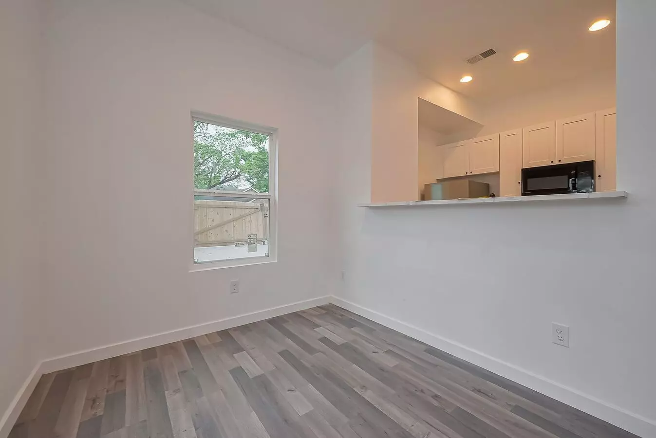 9005 Hilda Street, Houston, TX 77033 photo 5