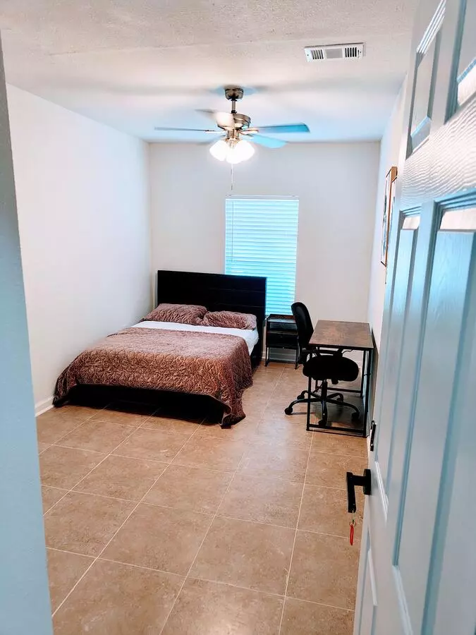 Claridge Dr photo 5