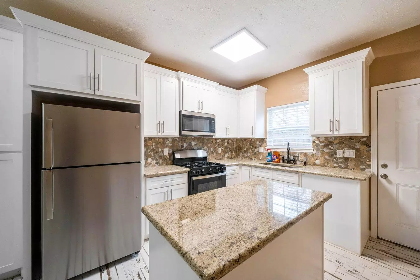 12935 Southspring Drive, Houston, TX 77047 photo 3