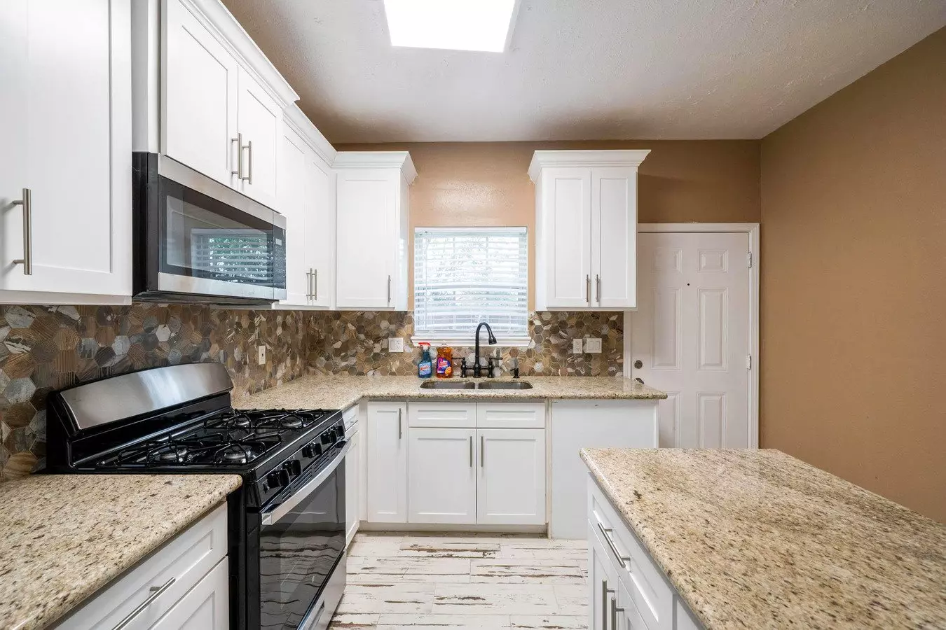 12935 Southspring Drive, Houston, TX 77047 photo 4