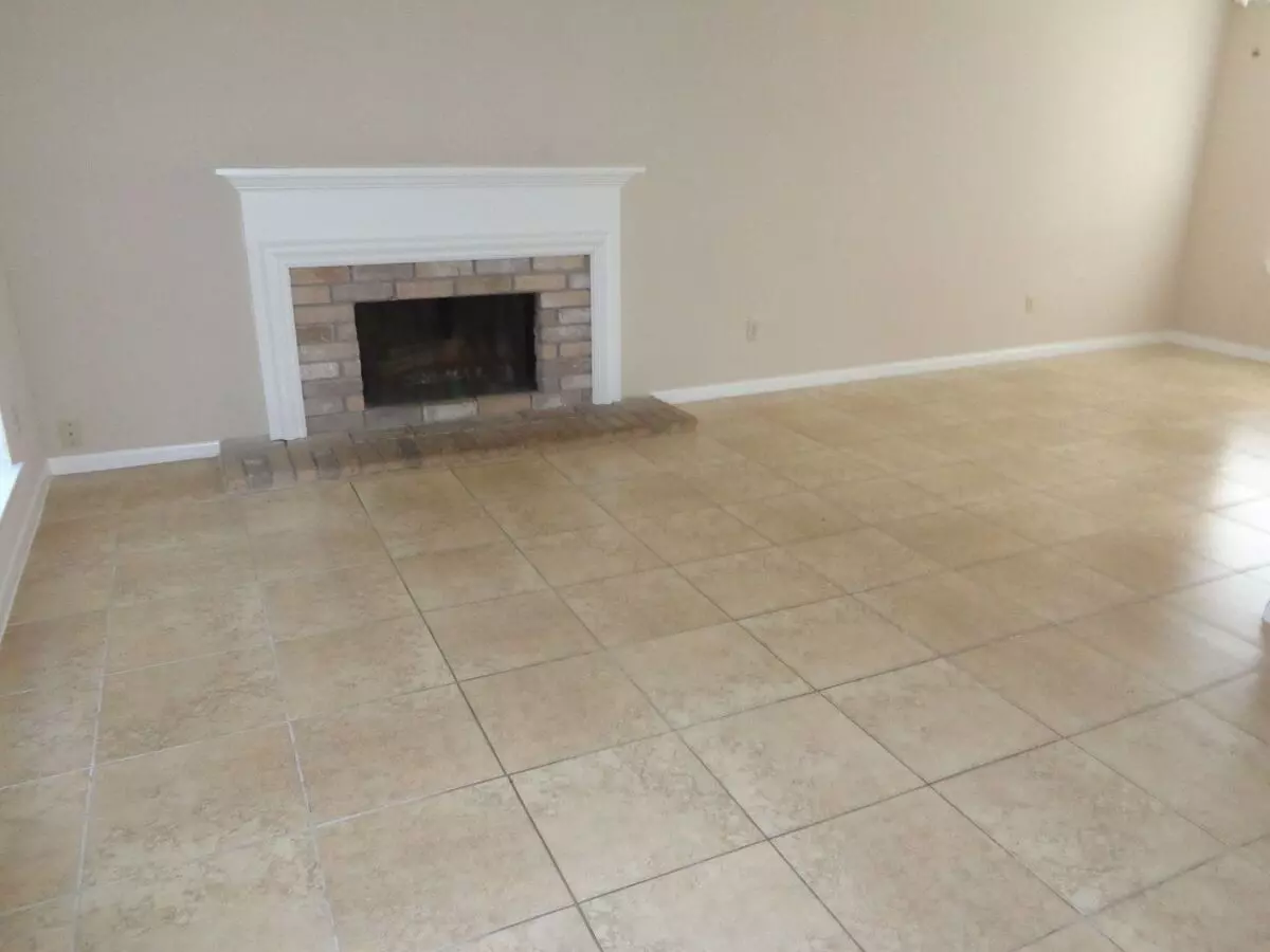 4811 Raven Ridge Drive, Houston, TX 77053 photo 4