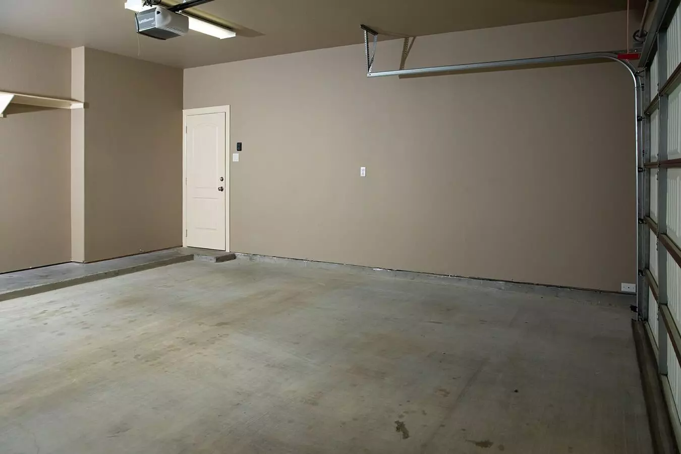 Duplex For Lease photo 3