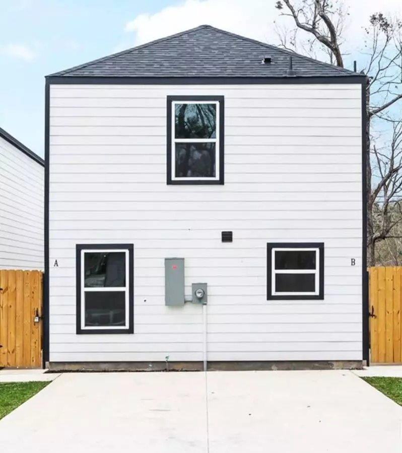 For Lease | 3 Bed, 2 Bath |1,150 Sq Ft photo 3
