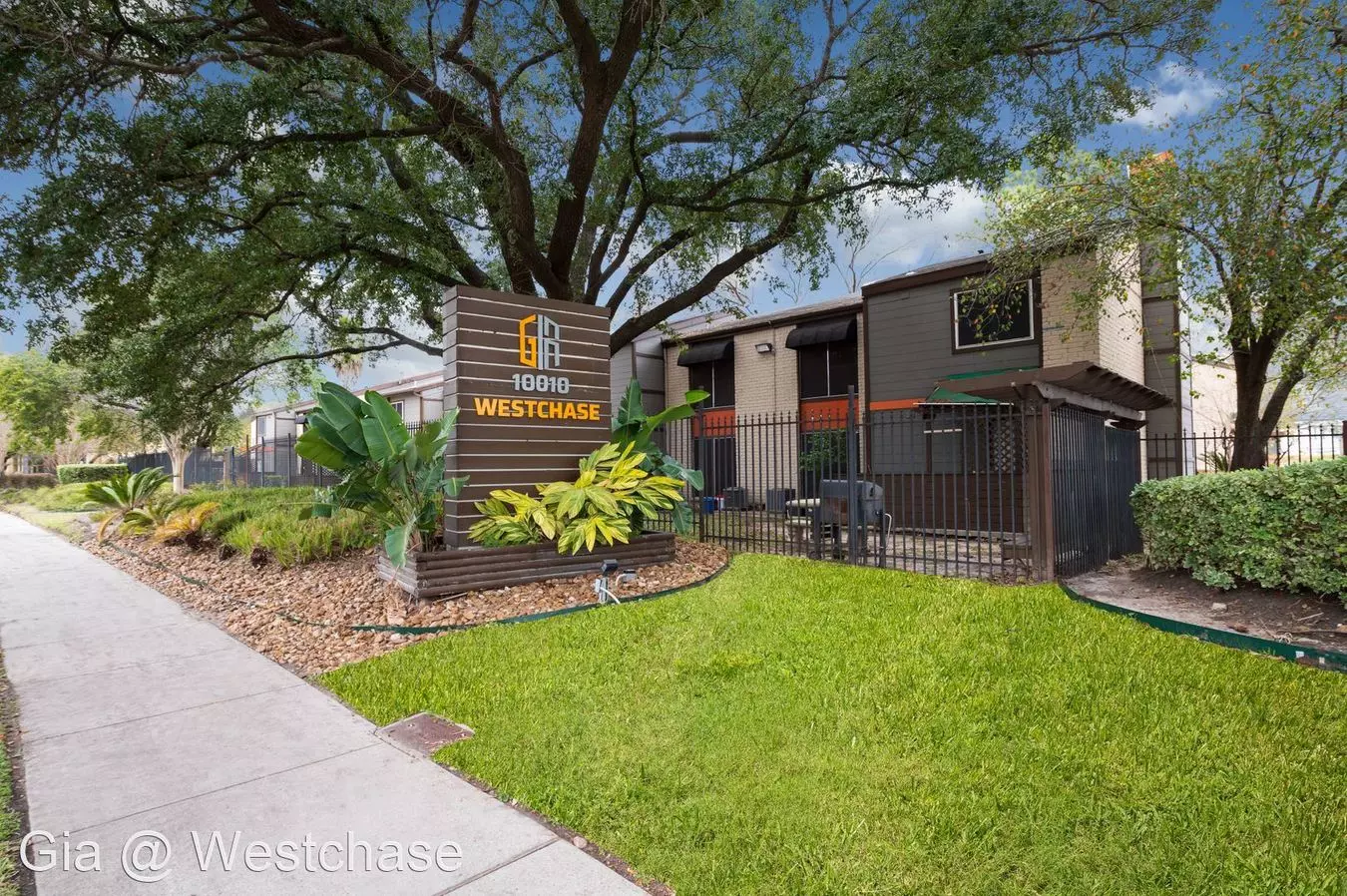 10010 West Park Drive, Houston, TX 77042 photo 4