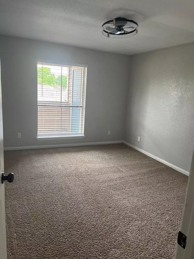 Glenwood Apartment Homes photo 5